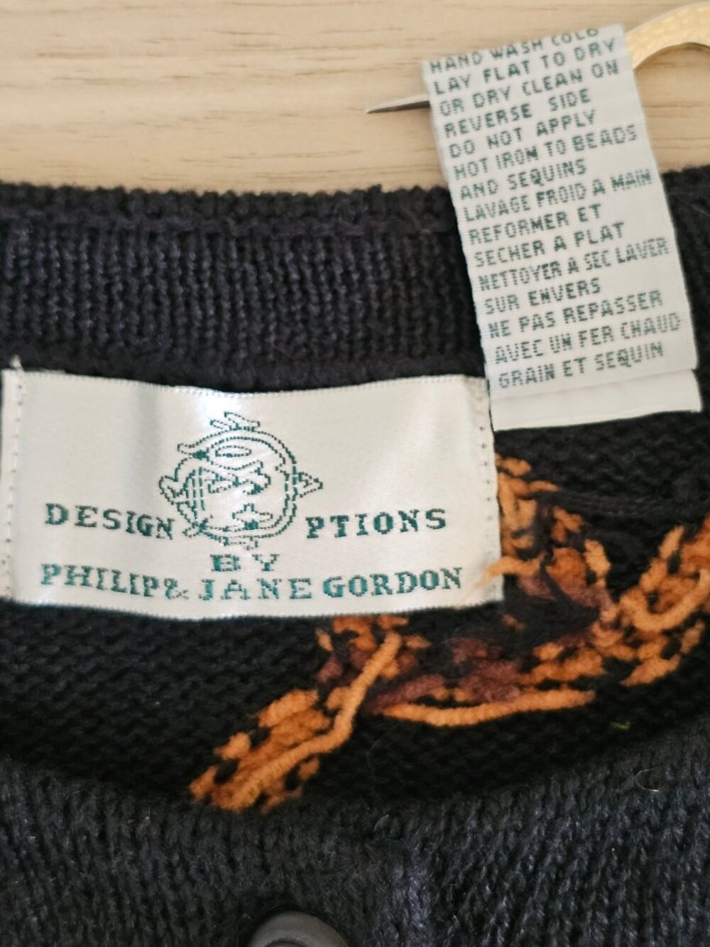 VINTAGE Design Options by Philip & Jane Gordon Grapes Novelty Cardigan Sweater - Picture 5 of 9
